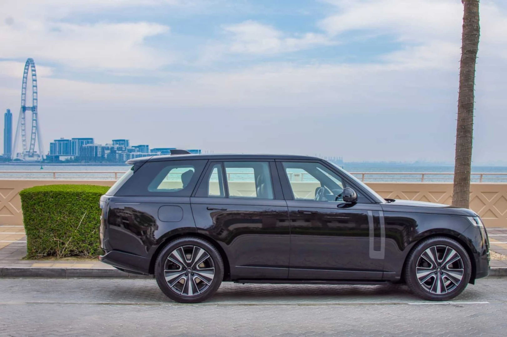 رينج روفر روڤر ٢٠٢٢ - سيارة فاخرة thumbnail NaN